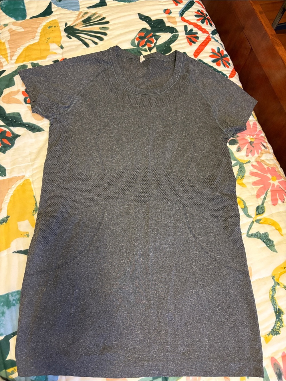 lululemon athletica Heathered Charcoal Knit Top - Size 8